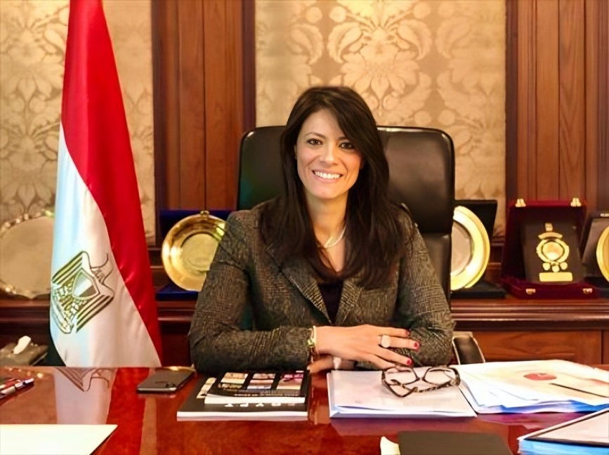 الدكتورة رانيا المشاط وزيرة التخطيط والخبرة الاقتصادية.