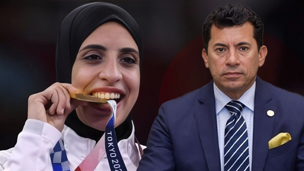 أجرى وزير الشباب والرياضة اتصالًا هاتفيًا بالبطلة المصرية فريال أشرف