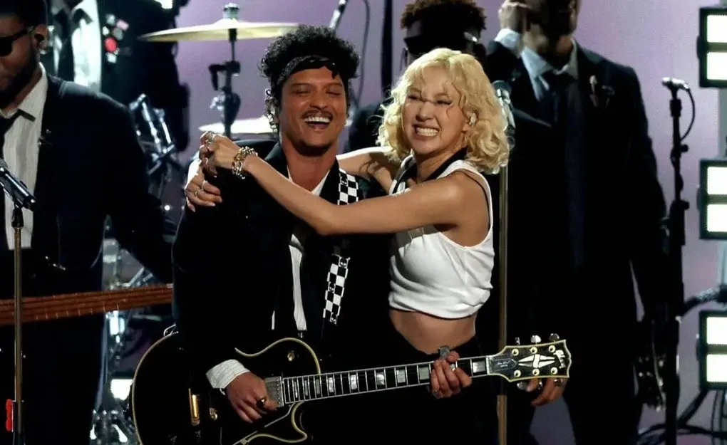 تعاون برونو مارس وروزي BLACKPINK 2026 | دويتو عالمي مرتقب يمزج R&B والبوب