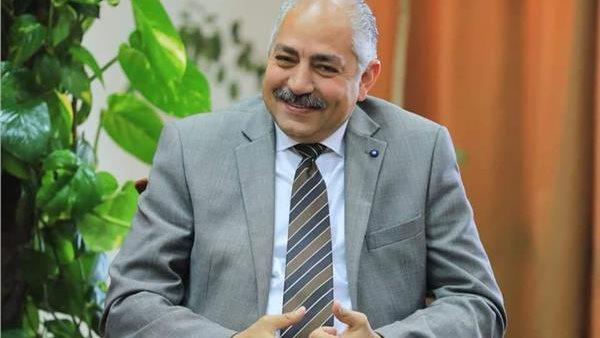 العامري فاروق داخل النادي الأهلي مع خالد بيومي