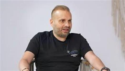 وفاة والد مخرج مصري وحزن في الوسط الفني