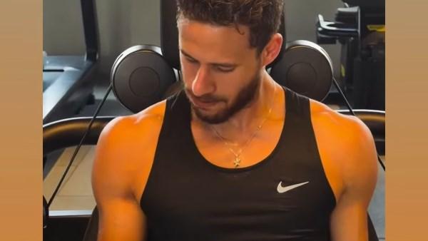 رمضان صبحي في الجيم بإطلالة رياضية ولياقة عالية