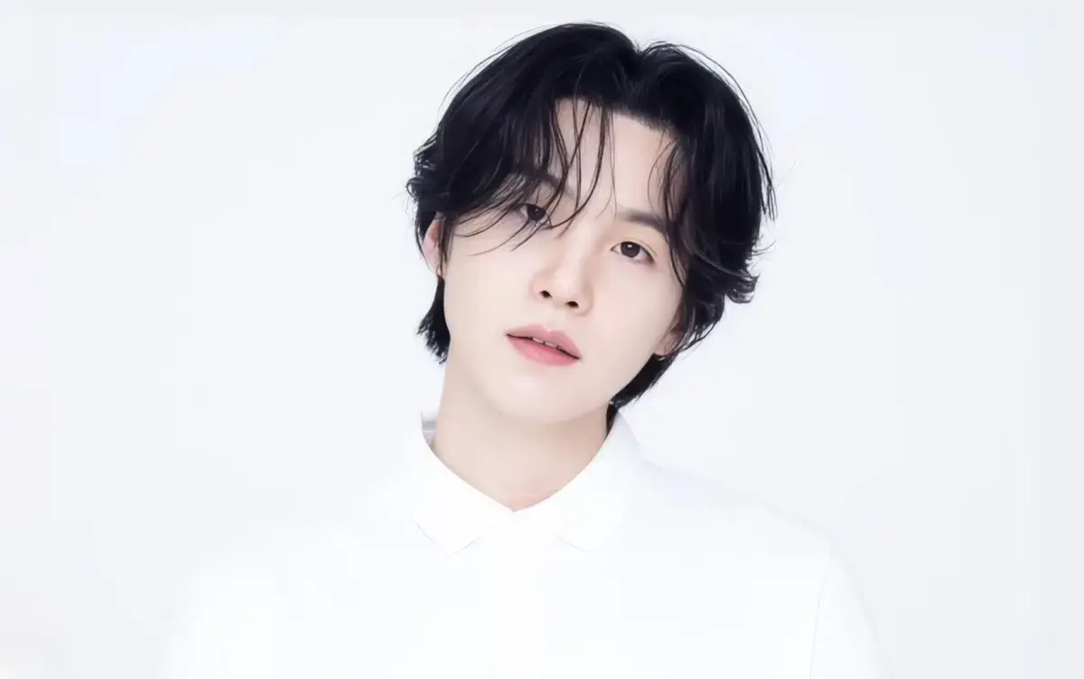 شوقا من BTS خلال مقابلة صحفية يتحدث عن رحلته الفنية ومستقبل فرقة BTS