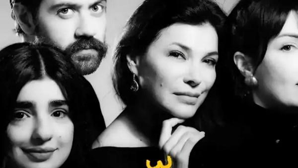 ندى أبو فرحات على خشبة مسرح مونو في بيروت خلال استعدادات مسرحية حنة التي تعكس الأمل والفن