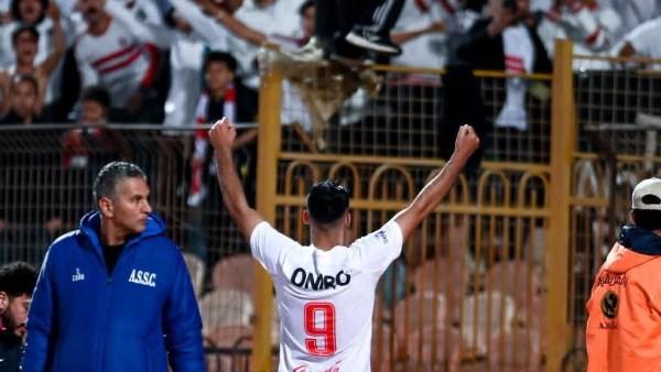 ناصر منسي يسجل الهدف الثالث للزمالك ضد المصري في الدوري الممتاز