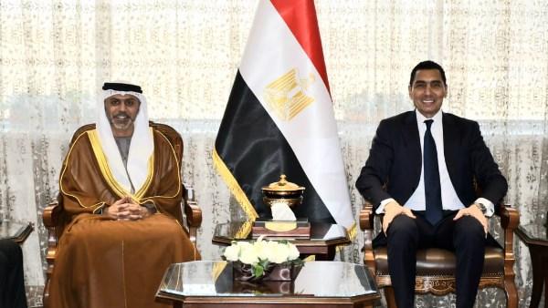 لقاء وزير الشباب والرياضة مع سفير الإمارات لتعزيز التعاون الرياضي 