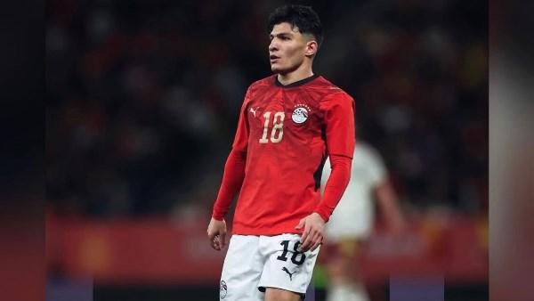 تريزيجيه يدعم إسلام عيسى بعد إصابته بالرباط الصليبي