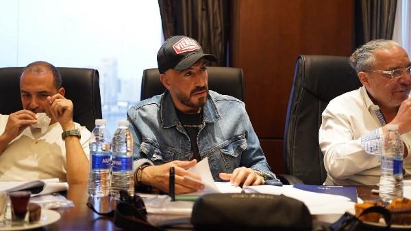 مجدي الهواري من كواليس بروفات مسلسل حكايات بني مزار مع فريق العمل أثناء التحضير