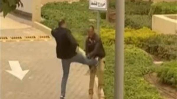 محاكمة رجل أعمال بتهمة الاعتداء على فرد أمن داخل كمبوند بالقاهرة
