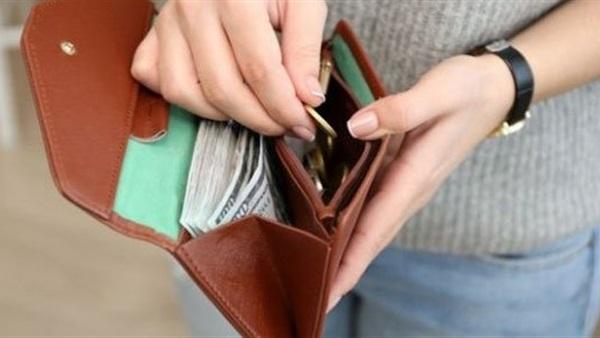 حكم التصدق من مال الزوج دون علمه في الشريعة الإسلامية