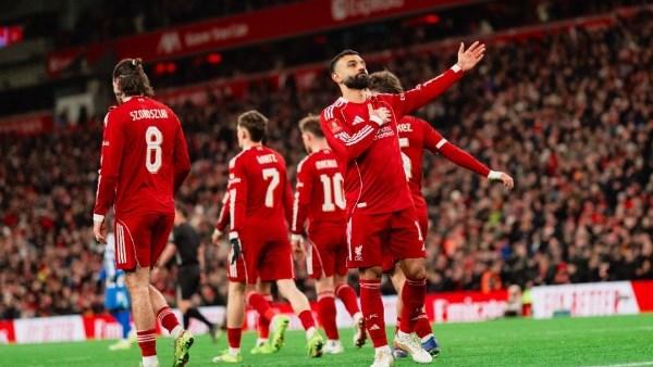 محمد صلاح يحتفل بهدف مع ليفربول في الدوري الإنجليزي الممتاز