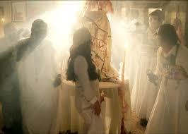 حفلة زار تقليدية بأجواء صاخبة وطبول