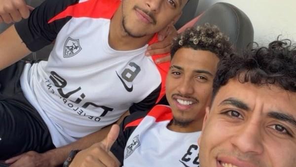 خوان بيزيرا مع ناشئي الزمالك داخل النادي في ظهور مميز