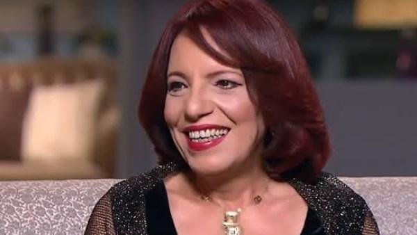 عارفة عبد الرسول أثناء تصوير مسلسل اللعبة 5 بشخصية شويكار الكوميدية