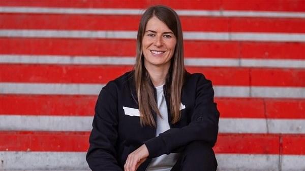 يونيون برلين يخسر أمام فولفسبورج في أول مباراة تحت قيادة ماري لويز إيتا