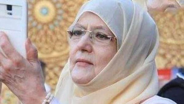 شمس البارودي تستعيد ذكريات طفولتها مع جدها في لحظات إنسانية مؤثرة