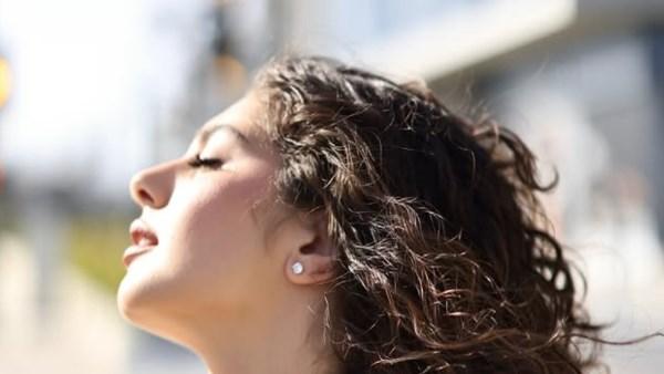 مايان السيد بإطلالة فورمال أنيقة في مهرجان هوليوود للفيلم العربي