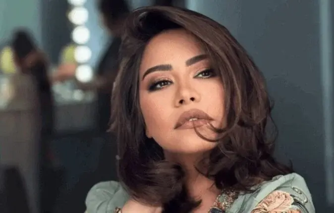 شيرين أثناء تسجيل أغنية جديدة داخل الاستوديو وسط عودة منتظرة