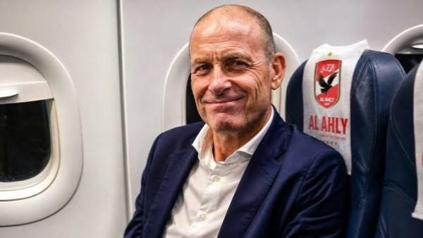 أحمد حسن يتحدث عن استمرار توروب مع الأهلي