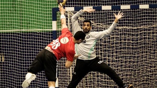 فريق رجال يد الأهلي خلال مباراة الدوري ضد سموحة