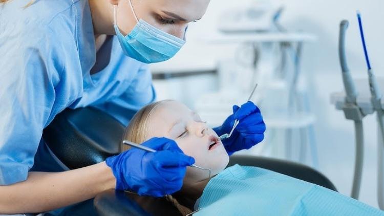 التخدير الكلي للاطفال للاسنان