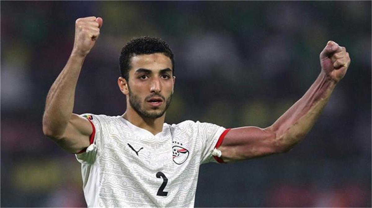 محمد عبد المنعم وملف عودته للأهلي لحل الأزمة الدفاعية