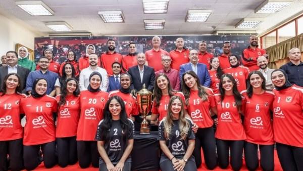 تكريم سيدات طائرة الأهلي بعد الفوز بخمس بطولات والتأهل لكأس العالم للأندية