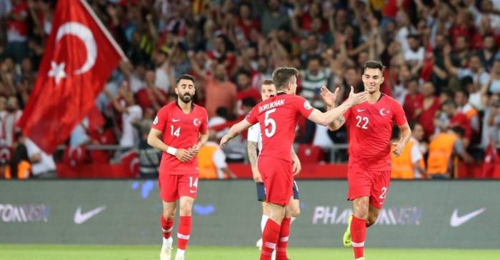 احتفالات تركيا بعد التأهل لكأس العالم 2026