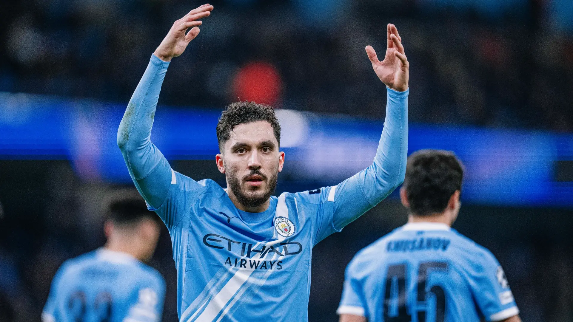 ريان شرقي ضمن المرشحين لجائزة أفضل لاعب في الدوري الإنجليزي أبريل 2026