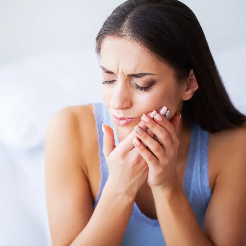 أسباب ألم الأسنان المفاجئ