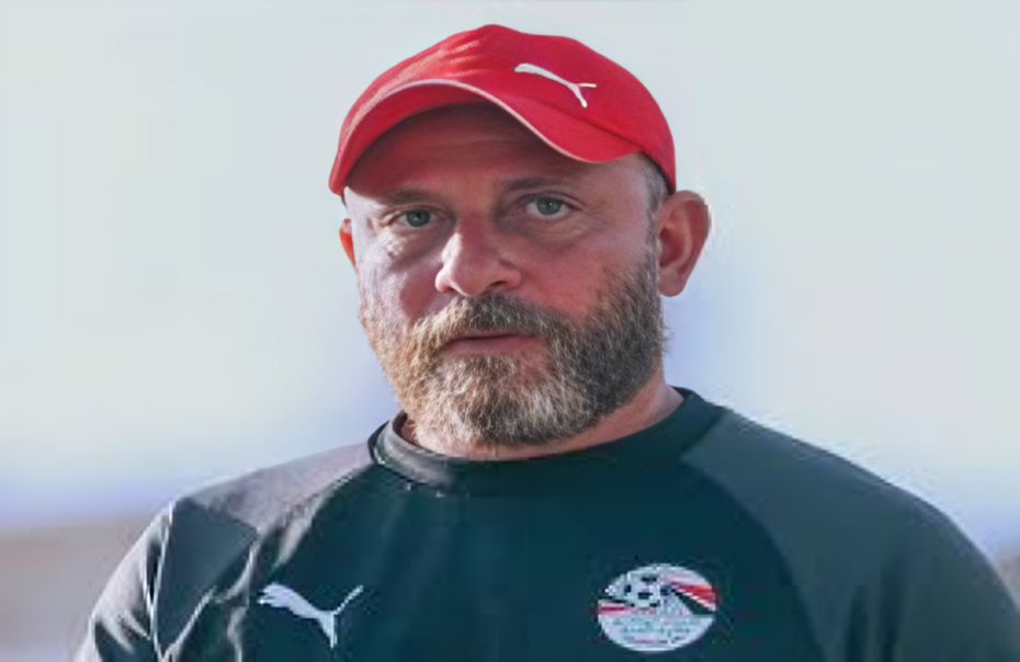 لاعبو منتخب 2007 خلال التدريبات بمعسكر المنتخب الوطني.