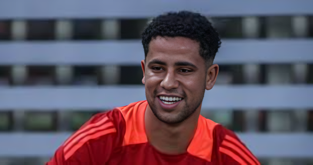 رضا سليم لاعب الأهلي قبل الانتقال.