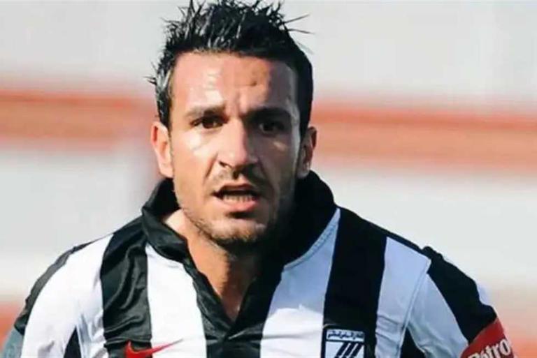 علي معلول يحتفل بهدفه الأول بقميص الصفاقسي بعد العودة من الأهلي.