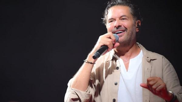 راغب علامة يحيي أول حفل غنائي على مسرح عائم فوق مياه البحر في بورتو مارينا