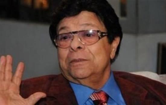 إبراهيم نصر في ذكرى ميلاده ورحلته من تقليد النجوم إلى شخصية زكية زكريا في الكاميرا الخفية