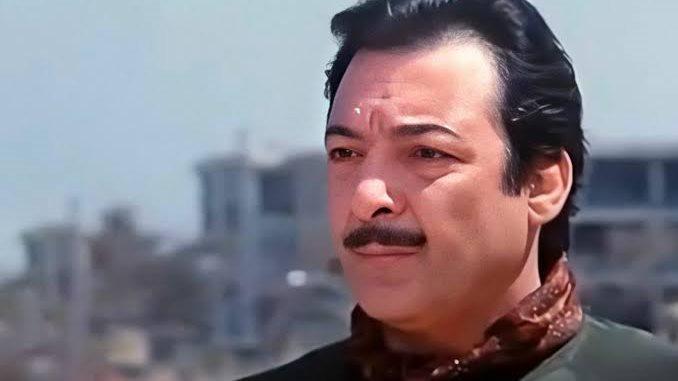 الفنان الراحل رشدي أباظة في إحدى أشهر إطلالاته السينمائية.