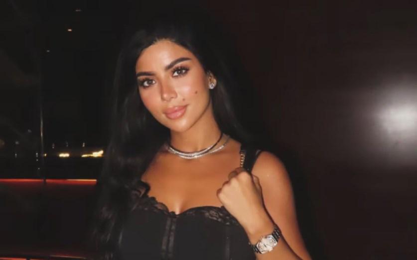 كارولين عزمي