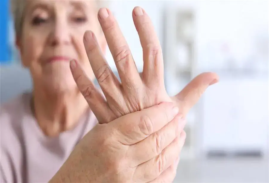 علاج الروماتويد وأعراضه