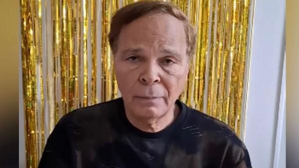 محمود عامر يتحدث عن واقعة التأمين الصحي ويوجه رسالة للمسؤولين بشأن معاملة كبار السن