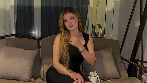ياسمين الخطيب بإطلالة أنيقة بفستان أسود في أحدث ظهور لها عبر إنستجرام