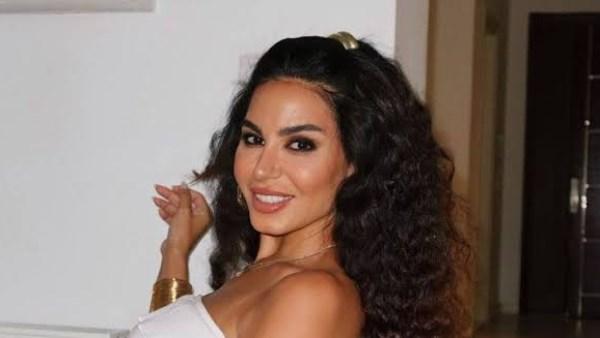 نسرين أمين في فيلم ريد فلاج مع أحمد حاتم وجميلة عوض وأبطال العمل