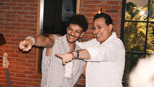حكيم وحودة وأحمد طارق يحيى خلال افتتاح الموسم السابع من مزيكا صالونات