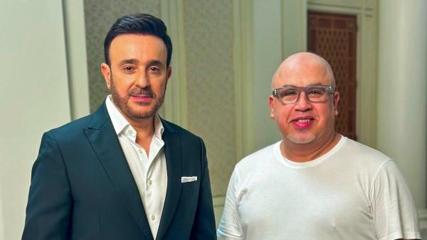 المخرج بسام الترك مع صابر الرباعي وداليا مبارك خلال كواليس تصوير أحدث الفيديو كليبات