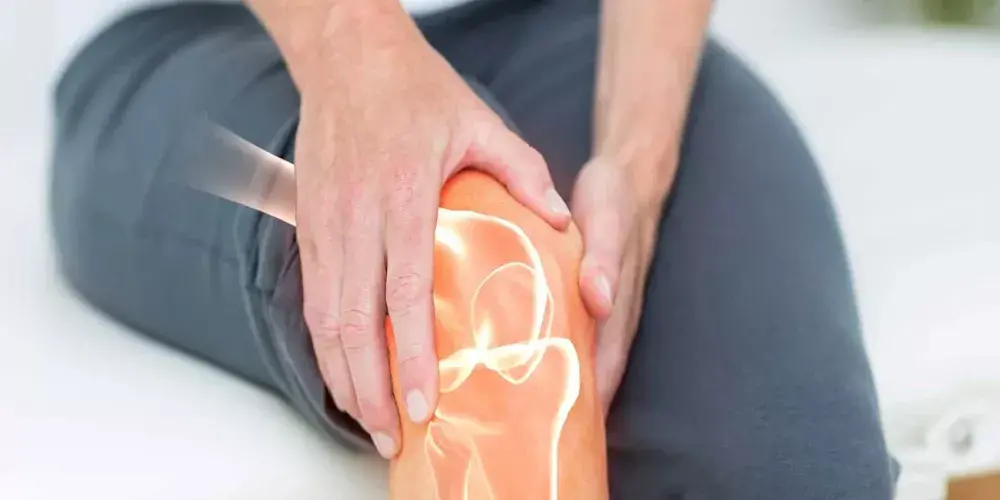 علاج خشونة الركبة بدون جراحة في 6 أكتوبر