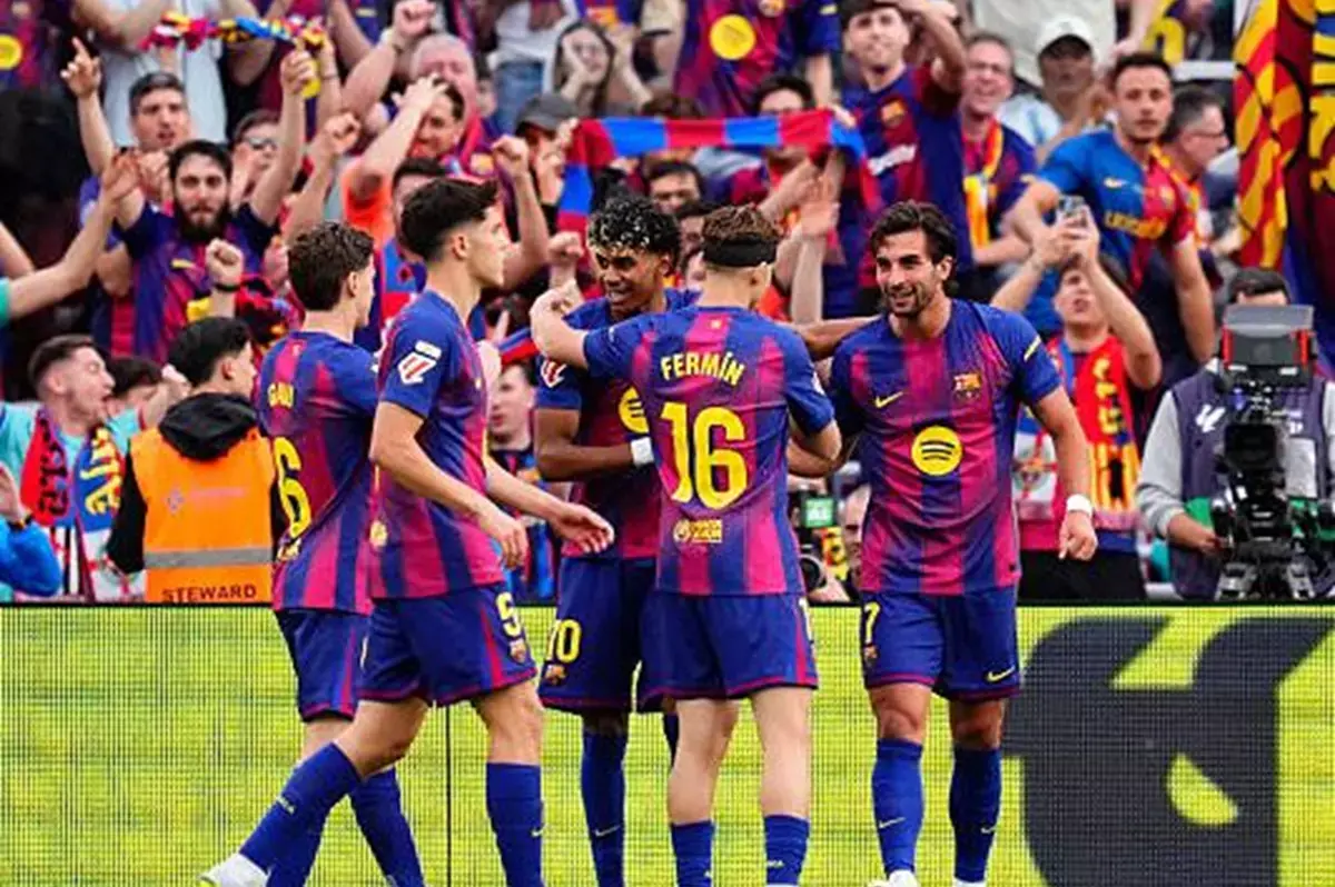 لاعبي برشلونة