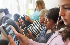 تأثير استخدام السوشيال ميديا على تركيز الأطفال