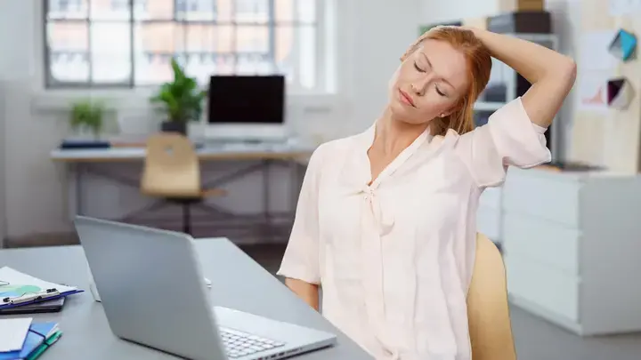 أطعمة تحافظ على صحة القلب أثناء الجلوس الطويل