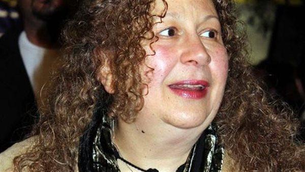 جنازة الفنانة سمية الألفي بمسجد مصطفى محمود بحضور نجوم الوسط الفني