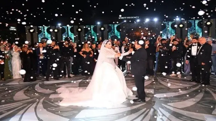 محمد هنيدي يحتفل بزفاف ابنته فريدة وسط حضور نجوم الفن