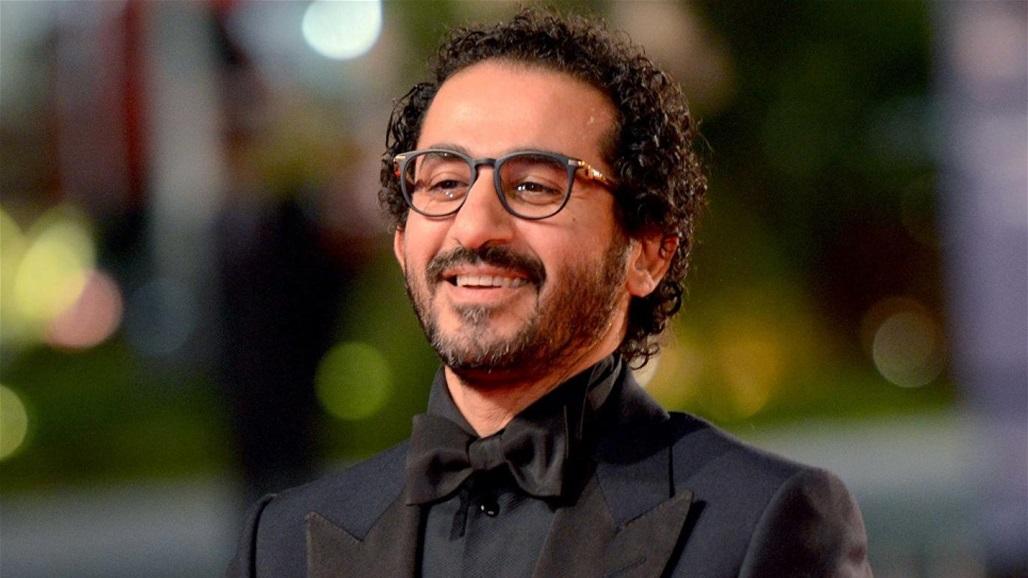 منى زكي خلال جلسة تصوير داخل المتحف الكبير مع إطلالة أنيقة وعصرية